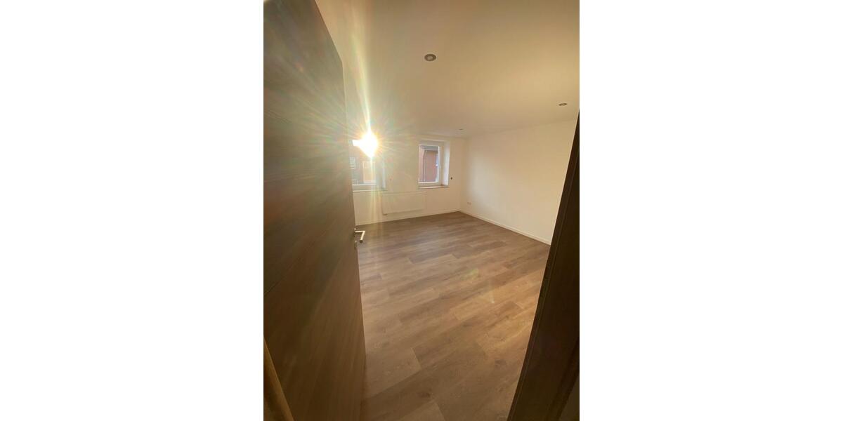 Etagenwohnung Heinsberg - 4 Zimmer, 130 m&sup2;, 1.300&euro; | Angebot:24851522