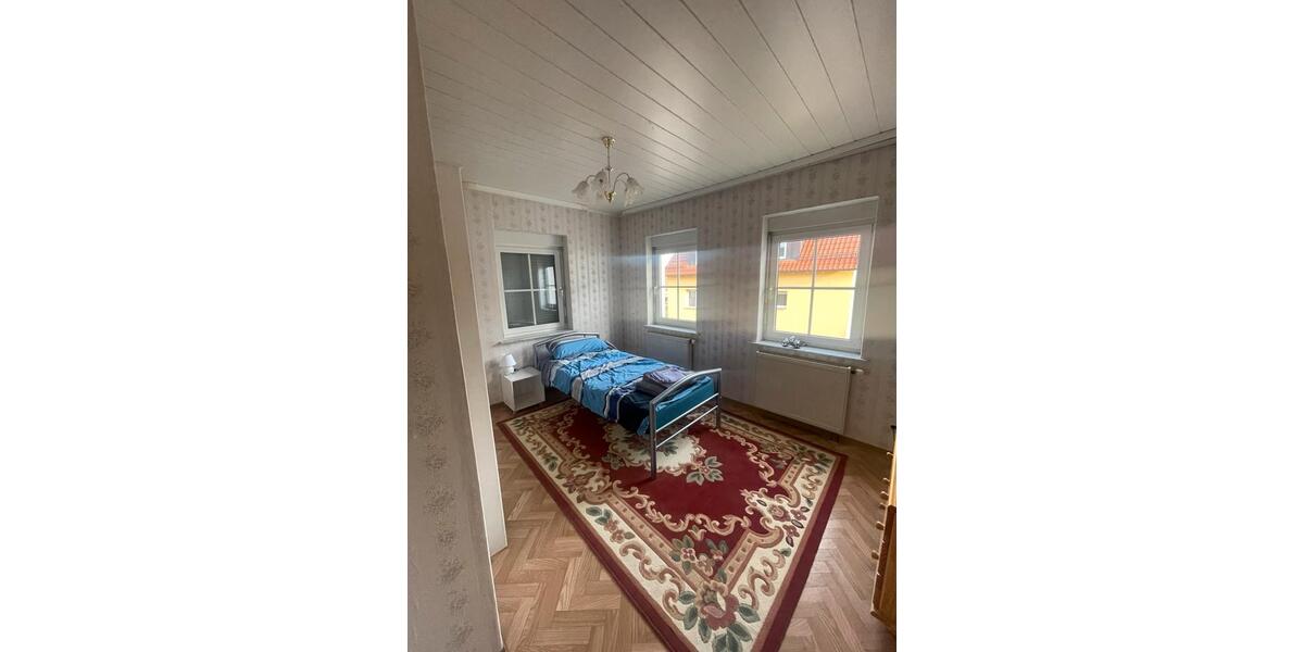 Wohnen auf Zeit Erdmannhausen - 3 Zimmer, 15 m&sup2;, 30&euro; | Angebot:24422701