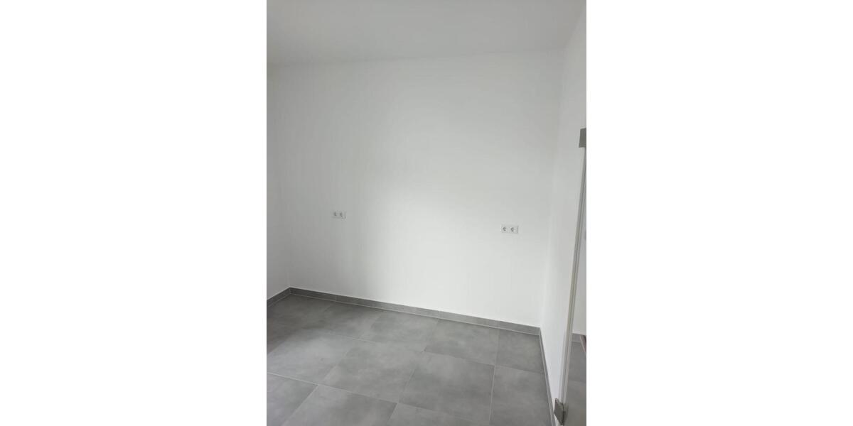 Dachgeschoßwohnung Lunzenau - 2.5 Zimmer, 60 m&sup2;, 330&euro; | Angebot:26096677
