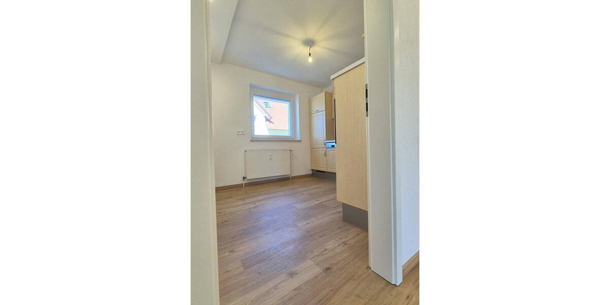 Etagenwohnung Ergolding Piflas - 3 Zimmer, 73 m&sup2;, 1.080&euro; | Angebot:25927779