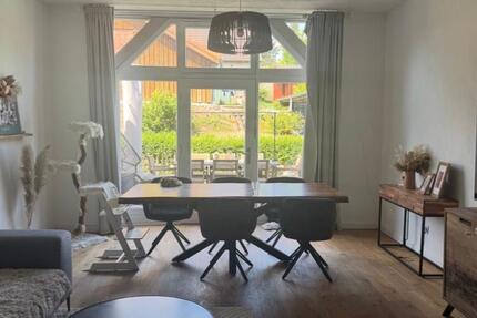 Wohnung Kasseedorf - 4 Zimmer, 110 m&sup2;, 1.250&euro; | Angebot:25930684