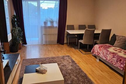 Helle, freundliche 2-Zimmer-Wohnung mit Einbauküche zu vermieten