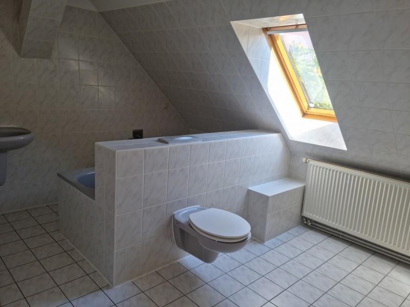 2-Raum-Wohnung im Dachgeschoss zimmer