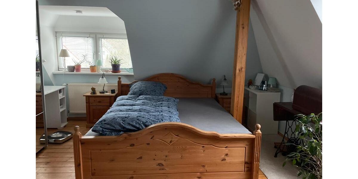 Dachgeschoßwohnung Glienicke/Nordbahn Nordbahn - 1 Zimmer, 30 m&sup2;, 45&euro; | Angebot:23281045