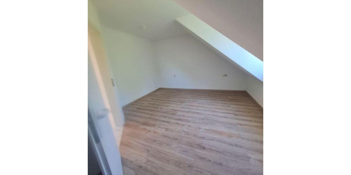 Etagenwohnung Coswig (Anhalt) - 2 Zimmer, 45 m&sup2;, 327&euro; | Angebot:26581922
