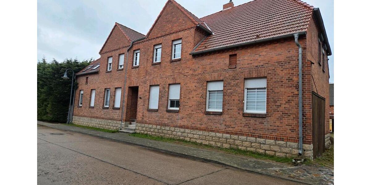 Erdgeschoßwohnung Stendal - 3 Zimmer, 82 m&sup2;, 670&euro; | Angebot:25942642