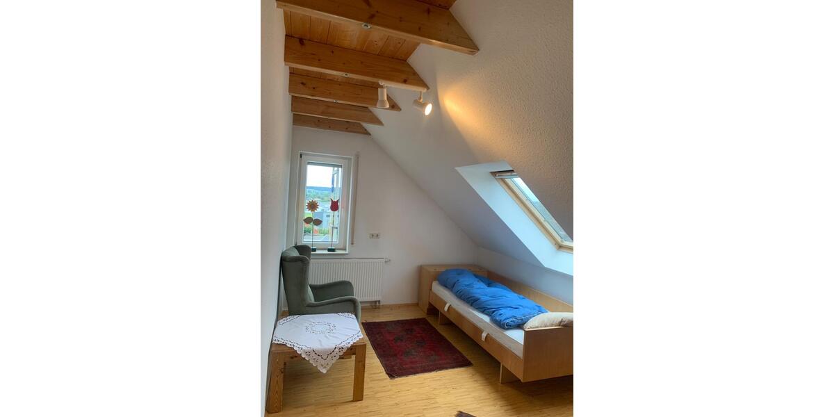 Großzügig geschnittene 3-Zi-Wohnung mit Balkon und Einbauküche zimmer