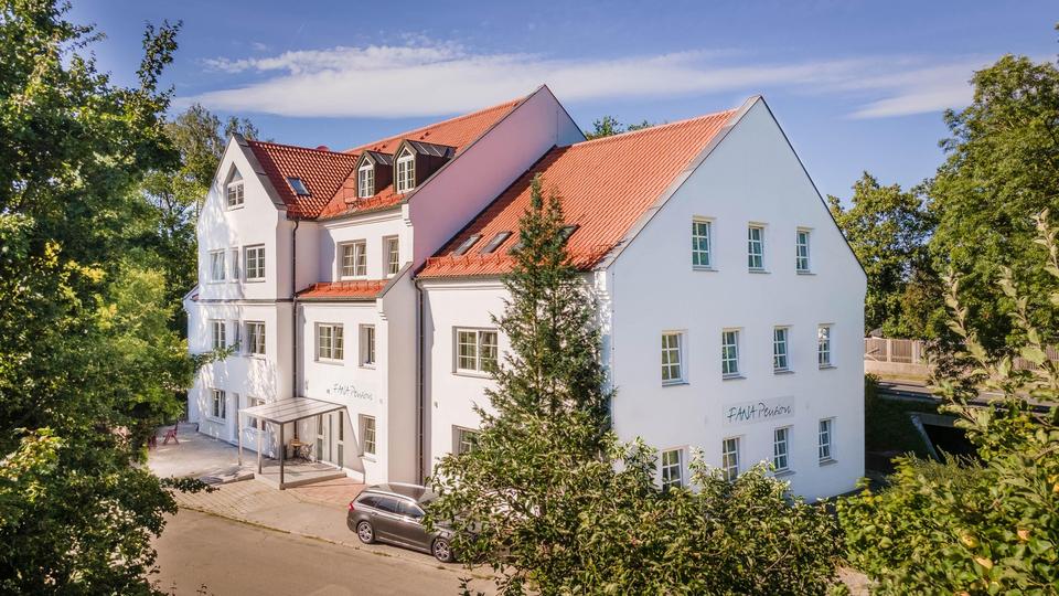 Wohnen auf Zeit Puchheim - 10 Zimmer, 20 m&sup2;, 700&euro; | Angebot:25055722