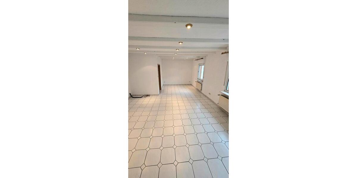 Etagenwohnung Mülheim-Kärlich Kärlich - 4 Zimmer, 136 m&sup2;, 1.225&euro; | Angebot:26024382