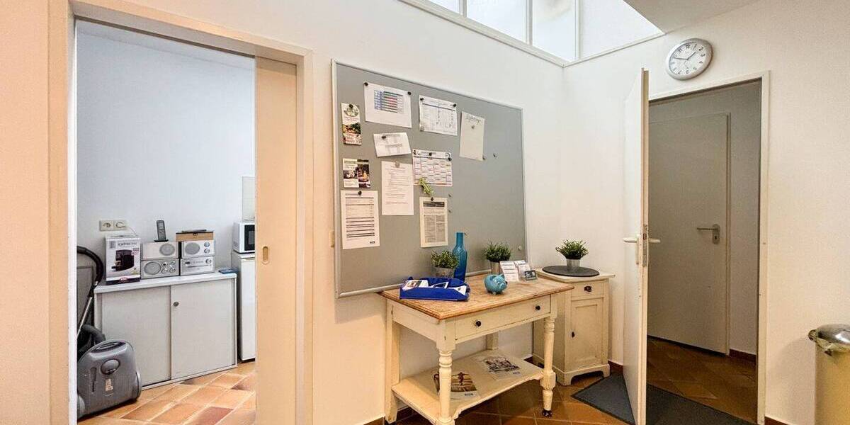 Gewerbeobjekt Limburg - 2 Zimmer, 760&euro; | Angebot:25708025