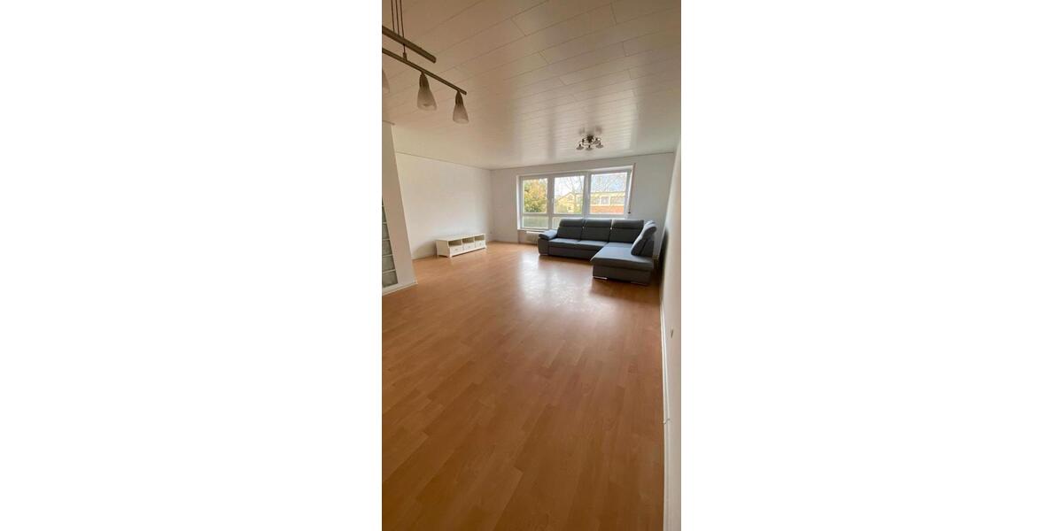 Etagenwohnung Lampertheim - 5 Zimmer, 130 m&sup2;, 1.225&euro; | Angebot:26262292