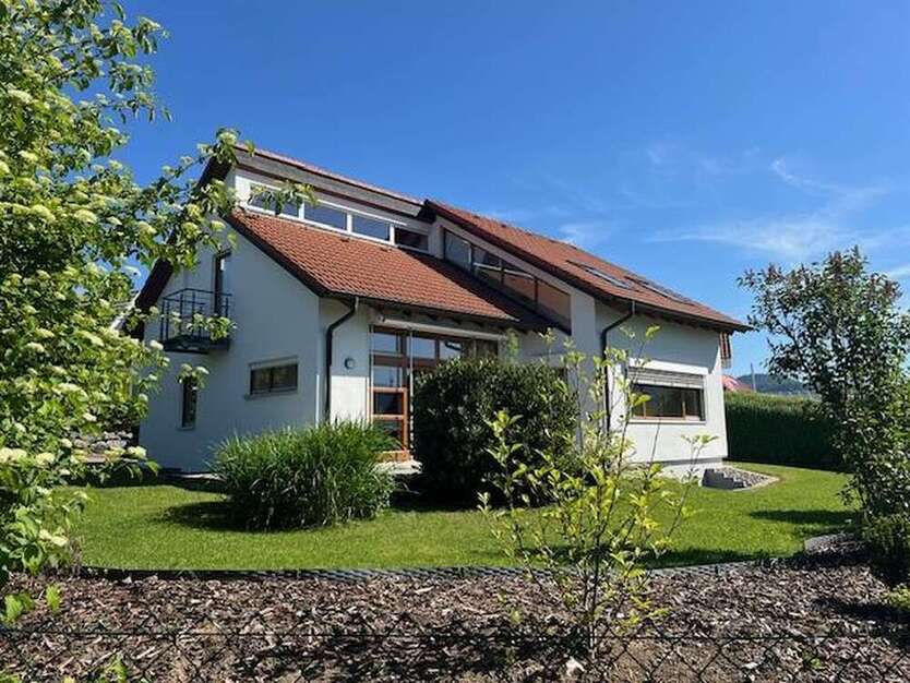 Haus zum Mieten in Frittlingen 1.850 € 190 m²