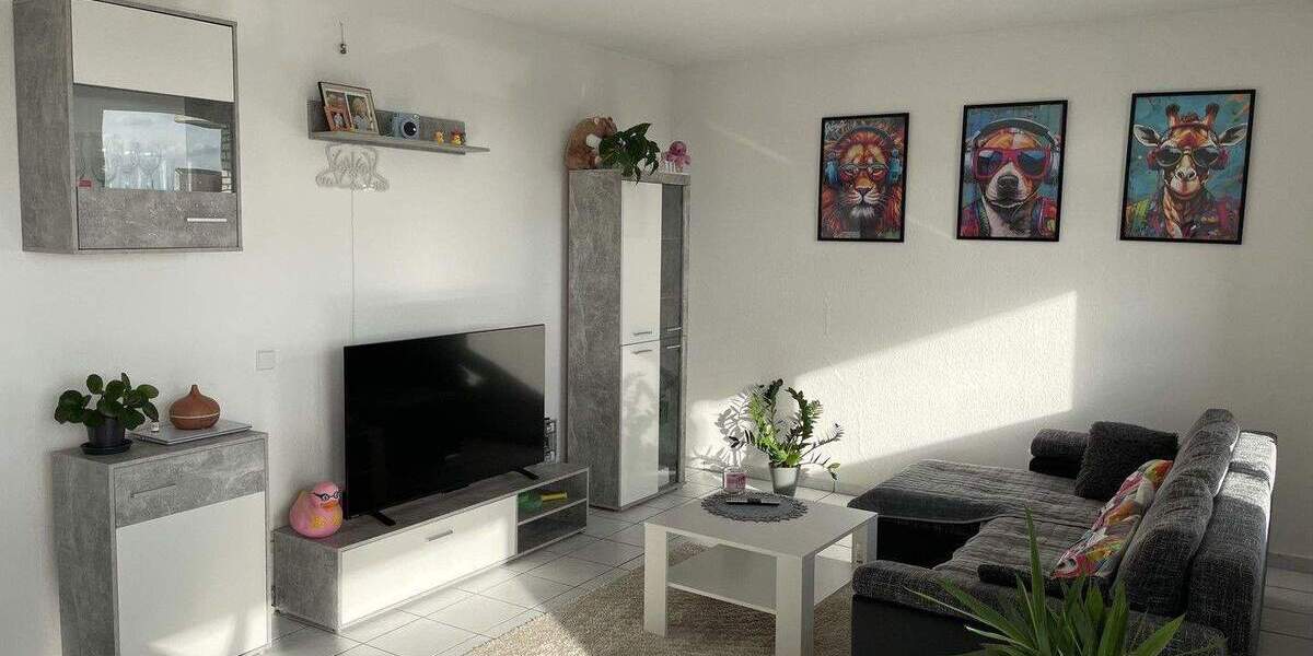 Helle möblierte 75 m² Wohnung mit Panorama & Garage 2 zimmer