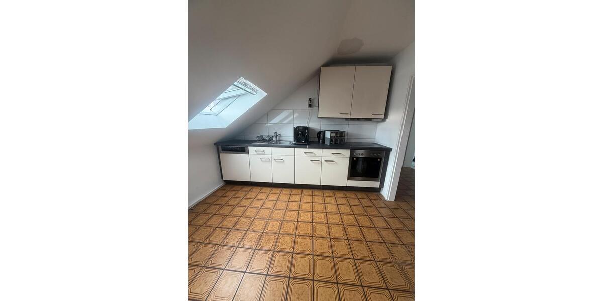 Dachgeschoßwohnung Hemsbach - 3 Zimmer, 78 m&sup2;, 930&euro; | Angebot:24755075