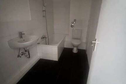 Wohnung Neumünster Innenstadt - 2 Zimmer, 64 m&sup2;, 510&euro; | Angebot:24789302