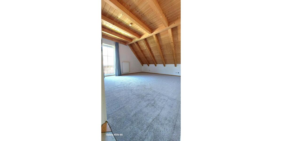 Dachgeschoßwohnung Schweitenkirchen - 4 Zimmer, 150 m&sup2;, 1.650&euro; | Angebot:26470992