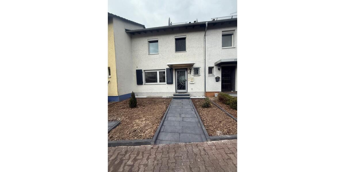 Reihenhaus mit Garten & Terrasse in Frankfurt-Zeilsheim 4 zimmer