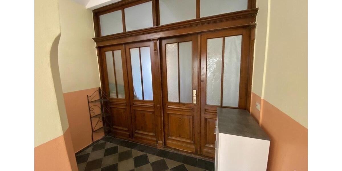 Etagenwohnung Glauchau - 4 Zimmer, 109 m&sup2;, 699&euro; | Angebot:26593964