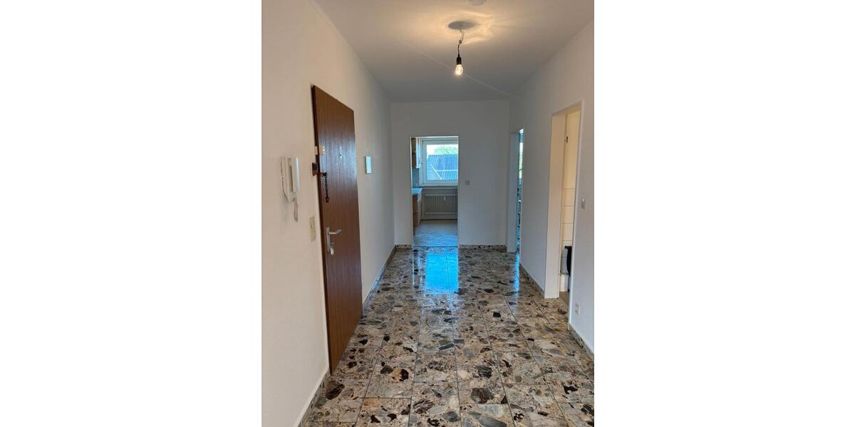 Etagenwohnung Cuxhaven - 3 Zimmer, 80 m&sup2;, 785&euro; | Angebot:26702142