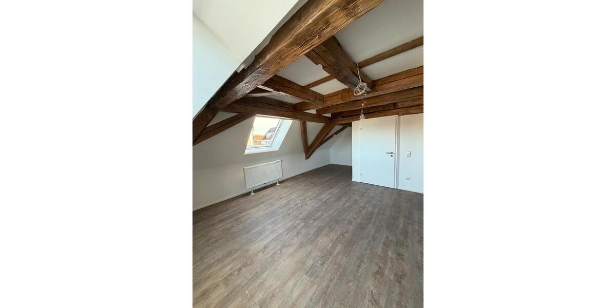 Dachgeschoßwohnung Bad Schussenried - 3.5 Zimmer, 88 m&sup2;, 1.100&euro; | Angebot:25964347