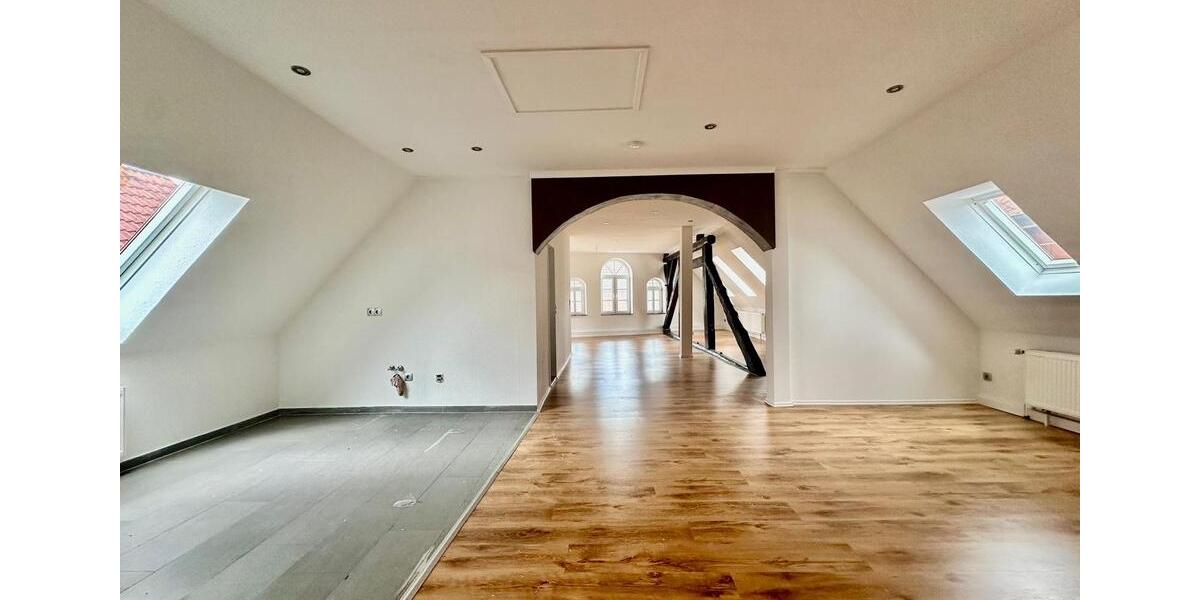 Altstadtjuwel im DG – 126 m² mit Sichtbalken, sofort bezugsfrei 4 zimmer