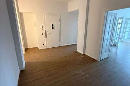 Wohnung Düsseldorf Stadtbezirk 2 - 3 Zimmer, 99 m&sup2;, 1.900&euro; | Angebot:26870593