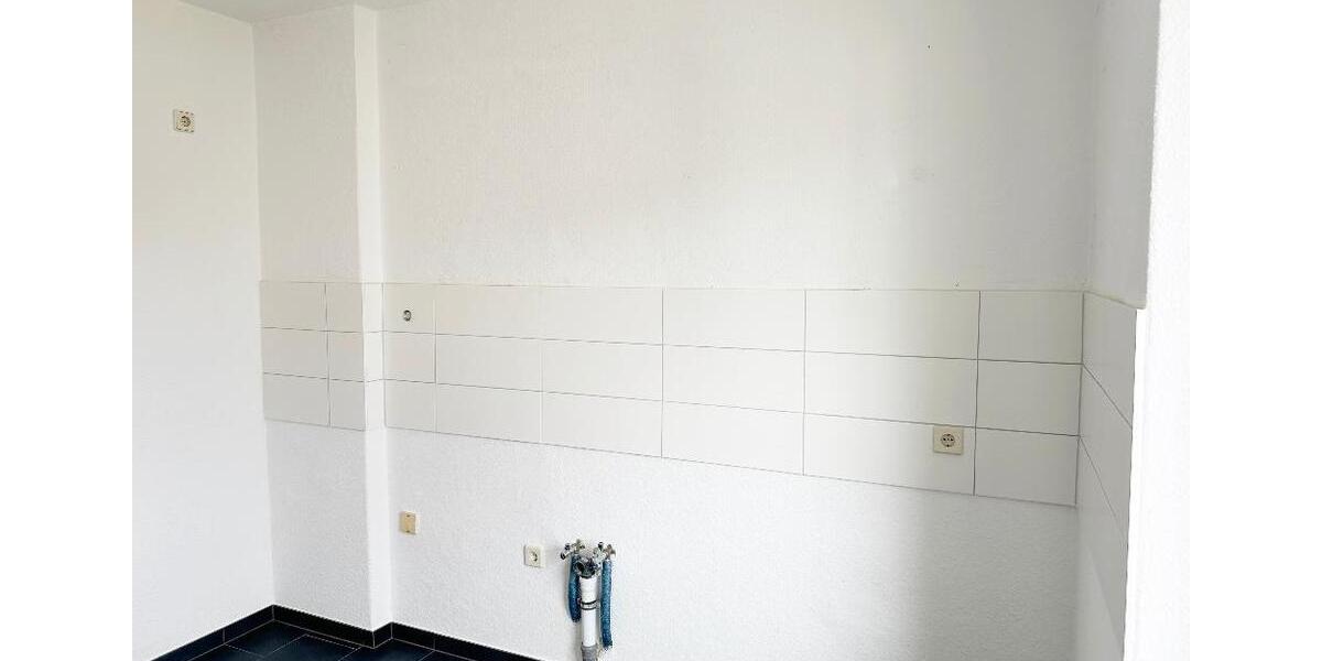 Etagenwohnung Nünchritz - 3 Zimmer, 62 m&sup2;, 320&euro; | Angebot:25979090