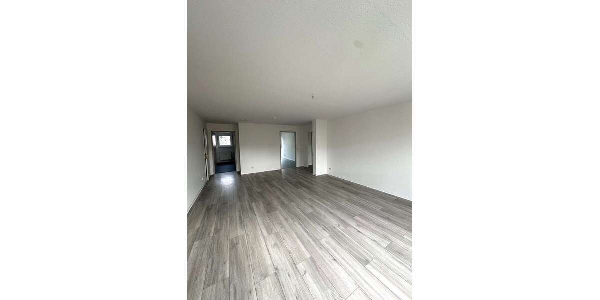 ++Frisch Sanierte Familienwohnung mit Aufzug++ 4 zimmer