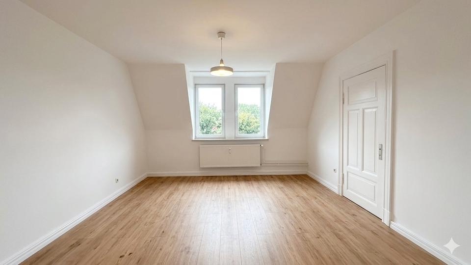 Dachgeschoßwohnung Flensburg Altstadt - 3 Zimmer, 87 m&sup2;, 970&euro; | Angebot:26043833