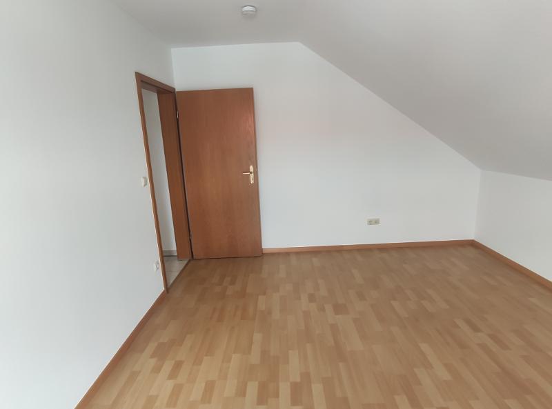 3 Zi. Wohnung (Nr. 6) im DG (2. OG) mit Balkon und Garage - Etagenwohnung Erlangen OT Dechsendorf | Angebot:24315669