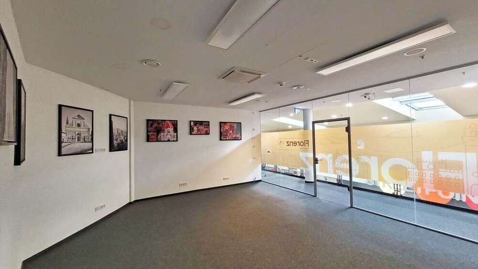 Büro in Jena 2.900 € 242 m²