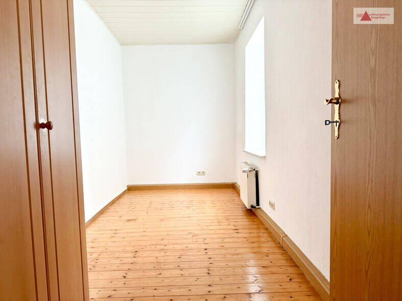 Etagenwohnung Geyer - 2 Zimmer, 46 m&sup2;, 253&euro; | Angebot:26391872