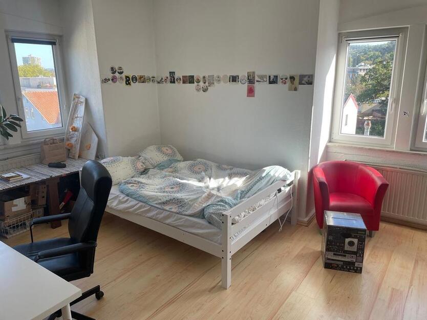 Schönes Zimmer in 4er-WG mit Vesteblick zimmer