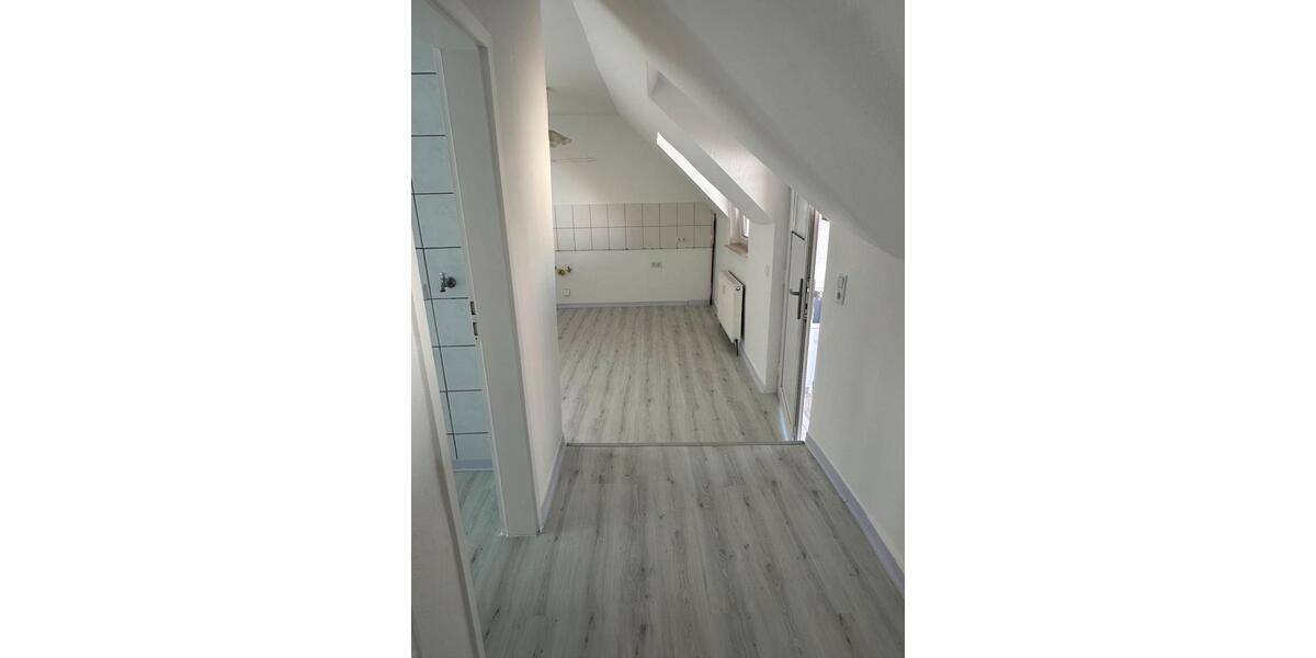 Dachgeschoßwohnung Langgöns - 3 Zimmer, 70 m&sup2;, 750&euro; | Angebot:26481535