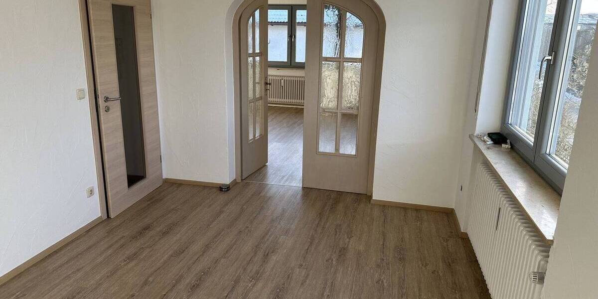 Etagenwohnung Denkendorf - 3 Zimmer, 103 m&sup2;, 950&euro; | Angebot:25701137