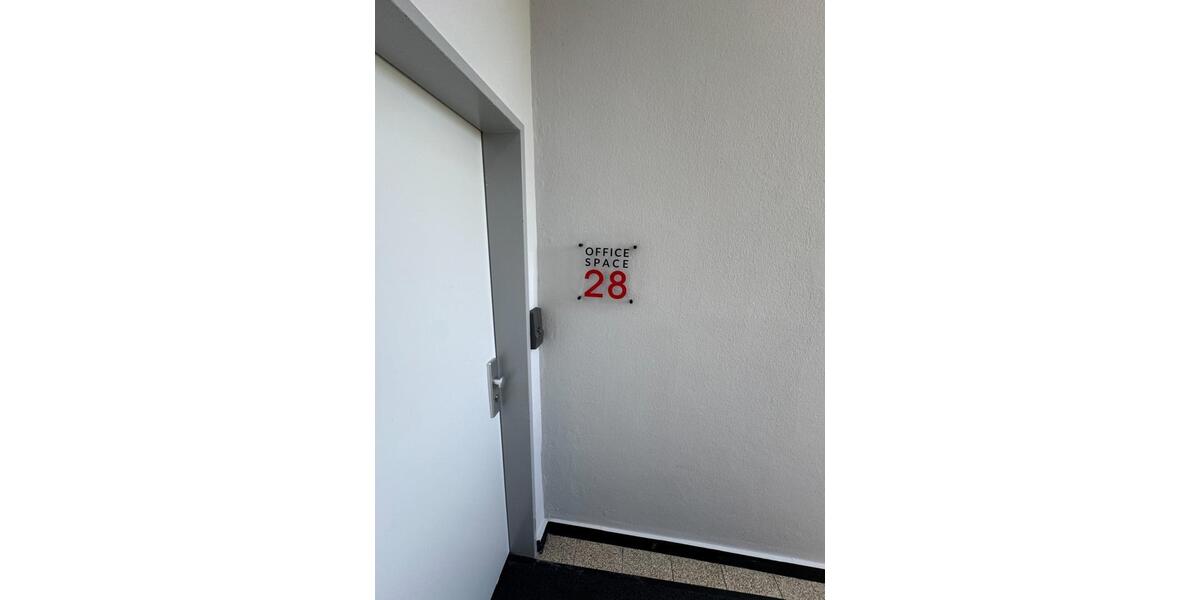 20 m² Büro voll möbliert inkl. aller NK u. Glasfaseranschluss zimmer