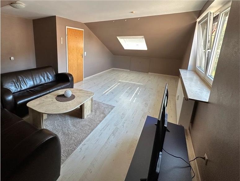 Dachgeschoßwohnung Lichtenstein - 3 Zimmer, 68 m&sup2;, 840&euro; | Angebot:26368802