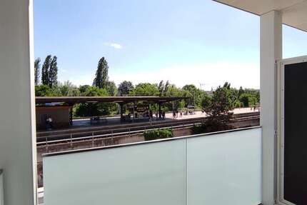 Wohnung Berlin Pankow - 3 Zimmer, 81 m&sup2;, 1.870&euro; | Angebot:27282015