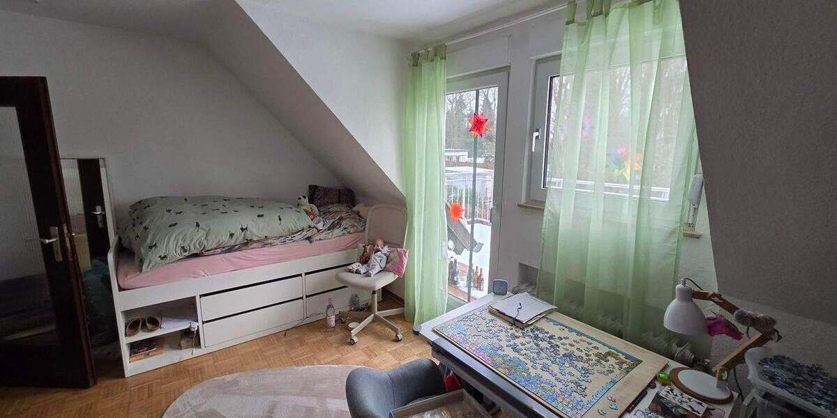 Helle 3-Zimmer-Wohnung im 1. OG mit Garage 3 zimmer