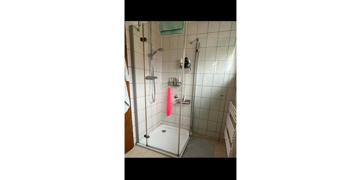 Wohnen auf Zeit Tübingen - 10 Zimmer, 25 m&sup2;, 407&euro; | Angebot:26553431