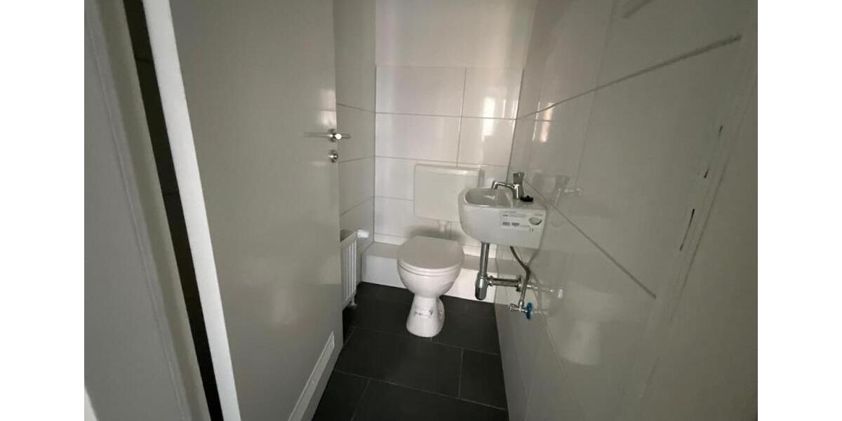 Erdgeschoßwohnung Duisburg Duisburg-Mitte - 3 Zimmer, 77 m&sup2;, 719&euro; | Angebot:24680468
