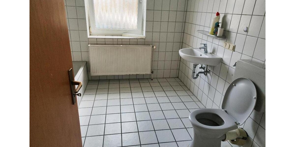 Erdgeschoßwohnung Gifhorn - 4 Zimmer, 100 m&sup2;, 1.300&euro; | Angebot:26019363