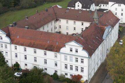 Wohnung Bad Karlshafen - 3 Zimmer, 101 m&sup2;, 420&euro; | Angebot:26006063