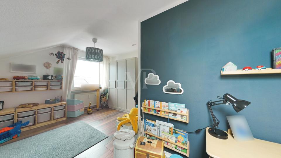 Dachgeschoßwohnung Lohmar - 3 Zimmer, 122 m&sup2;, 1.280&euro; | Angebot:25304414