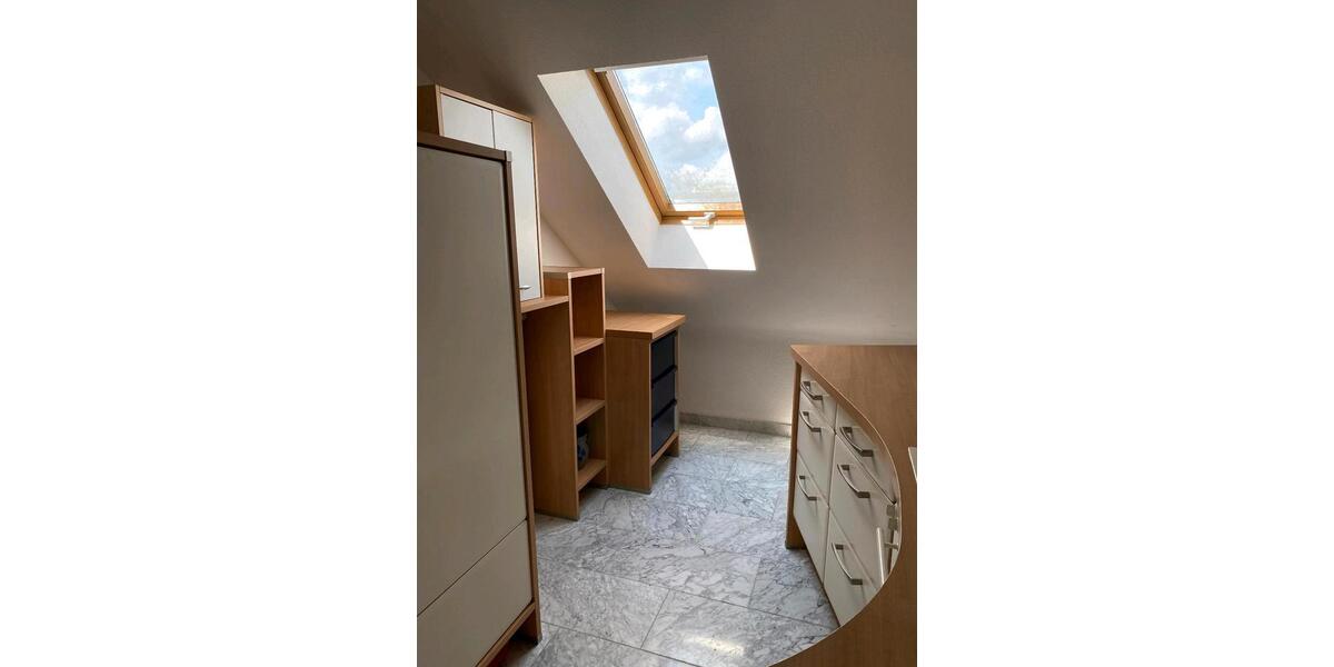 Dachgeschoßwohnung Homburg - 3 Zimmer, 89 m&sup2;, 910&euro; | Angebot:26578395