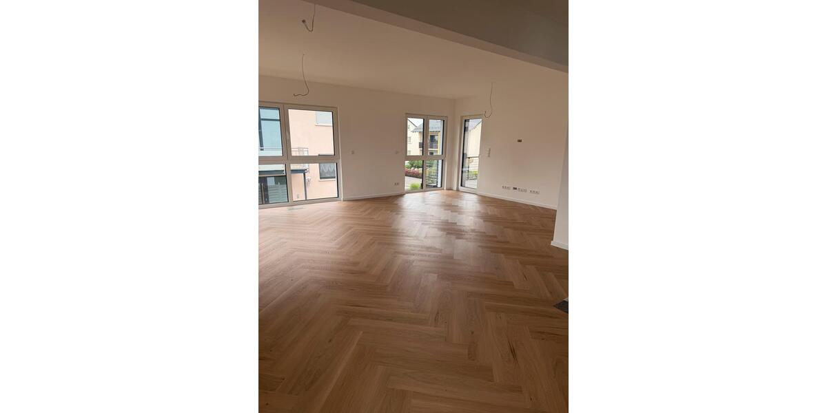Erdgeschoßwohnung Friedewald - 4 Zimmer, 97 m&sup2;, 1.650&euro; | Angebot:26429898