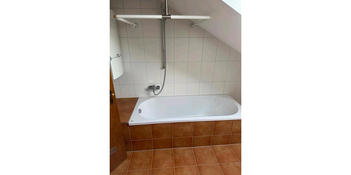 Dachgeschoßwohnung Vellmar - 3 Zimmer, 89 m&sup2;, 1.100&euro; | Angebot:26701993