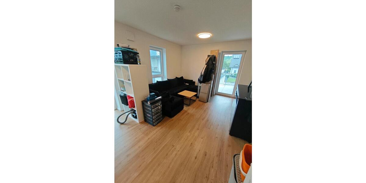 Etagenwohnung Kenn - 2 Zimmer, 56 m&sup2;, 355&euro; | Angebot:26483823