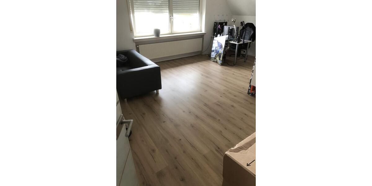 Dachgeschoßwohnung Lippstadt - 2 Zimmer, 75 m&sup2;, 800&euro; | Angebot:26256346