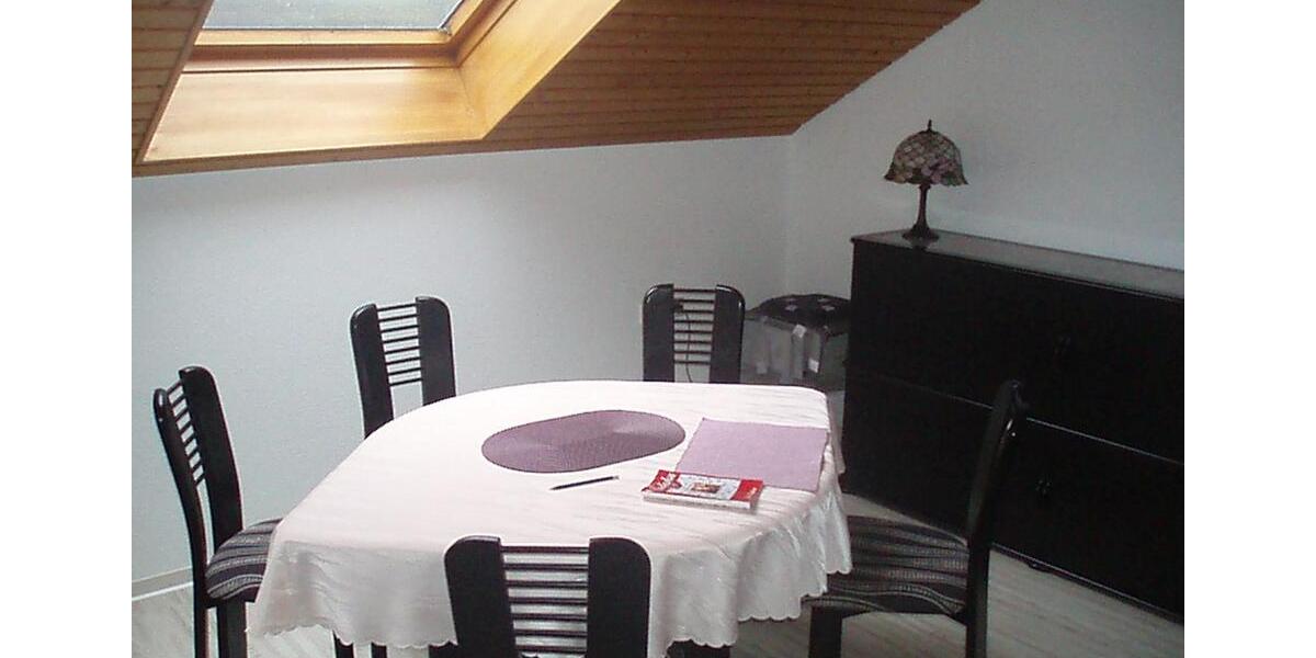 Dachgeschoßwohnung Leonberg - 3 Zimmer, 57 m&sup2;, 750&euro; | Angebot:25964405